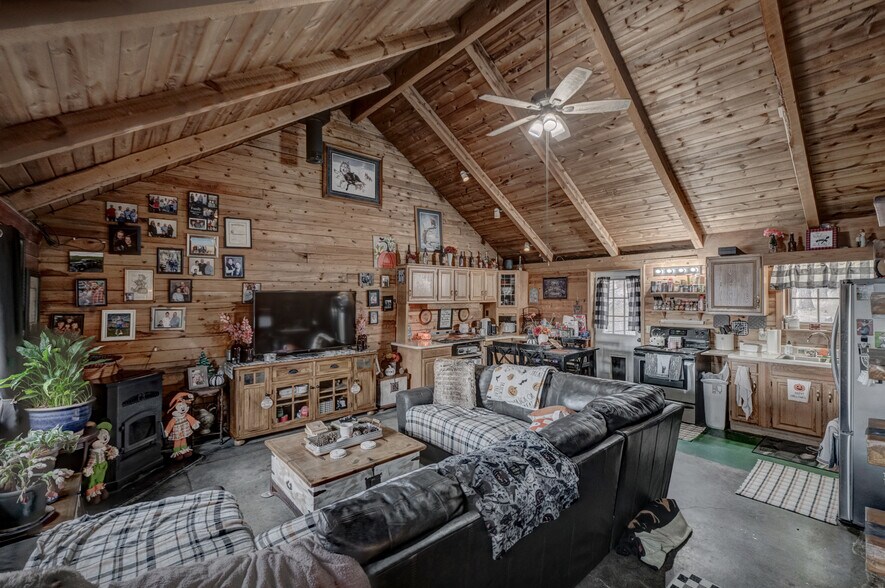 More Photos Of 1116 N 5th St, Custer Trailer Camper Park For Sale