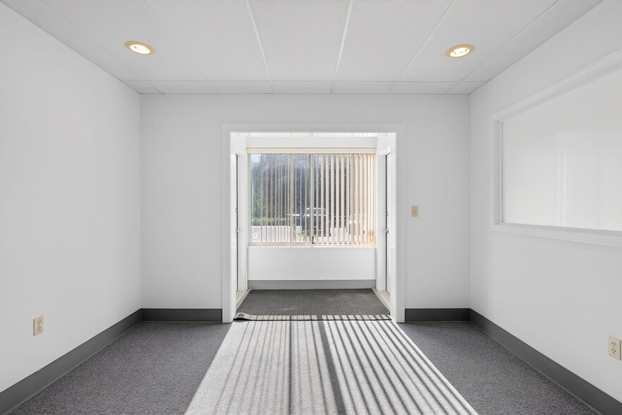 More Photos Of 789 Main St, Great Barrington Medical For Sale