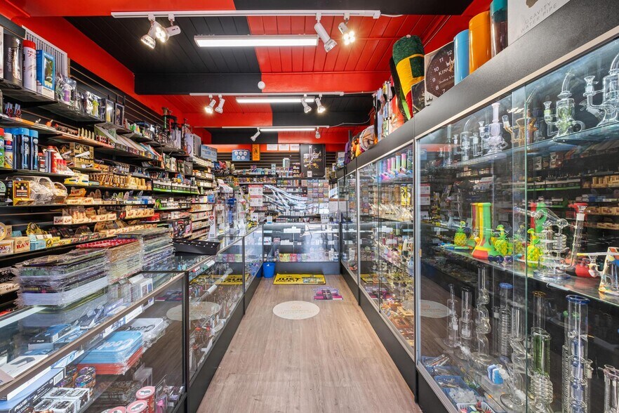 More Photos Of 18750 Crenshaw Blvd, Torrance General Retail For Sale