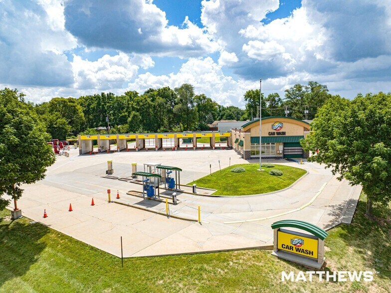 Primary Photo Of 6401 Nieman Rd, Shawnee Carwash For Sale