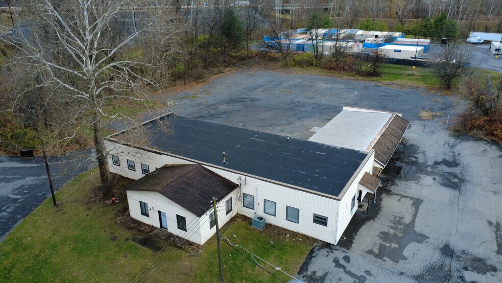 Primary Photo Of 359 Lincoln Ave, East Stroudsburg Manufacturing For Lease