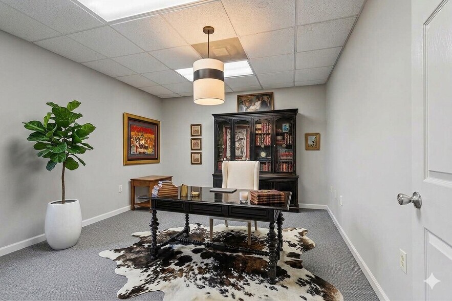 More Photos Of 1616 L And A Rd, Metairie Office For Lease