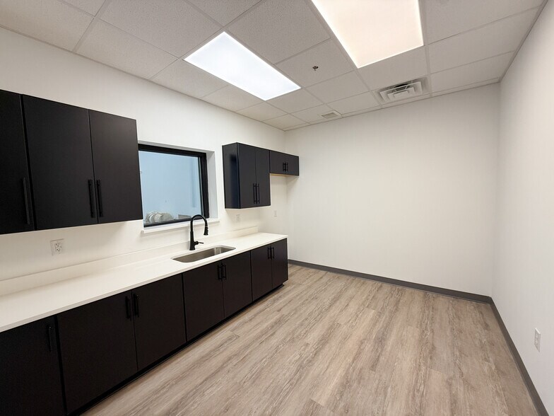 More Photos Of 4504 Morris Park Dr, Mint Hill Warehouse For Lease