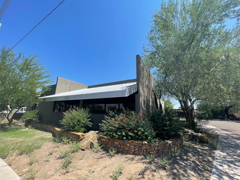 More Photos Of 2211 N 7th St, Phoenix Office For Sale