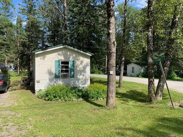 More Photos Of 3 1st St, Houlton Manufactured Housing Mobile Home Park For Sale