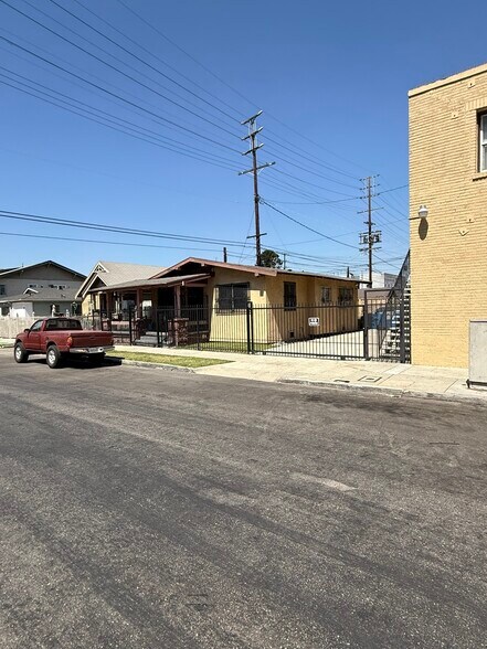 More Photos Of 5975 S Broadway, Los Angeles Storefront Retail Residential For Sale