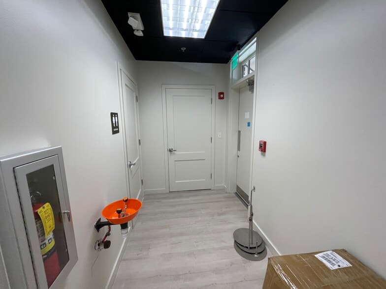 More Photos Of 2003 Cahaba Rd, Mountain Brook Freestanding For Lease