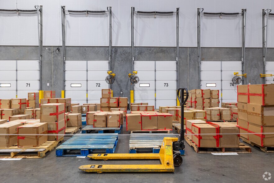 More Photos Of 200 S Pemberton Rd, Pemberton Township Distribution For Lease