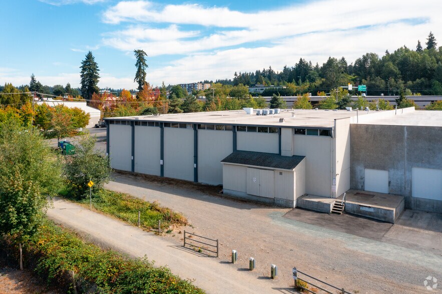 More Photos Of 11155 120th Ave NE, Kirkland Manufacturing For Lease