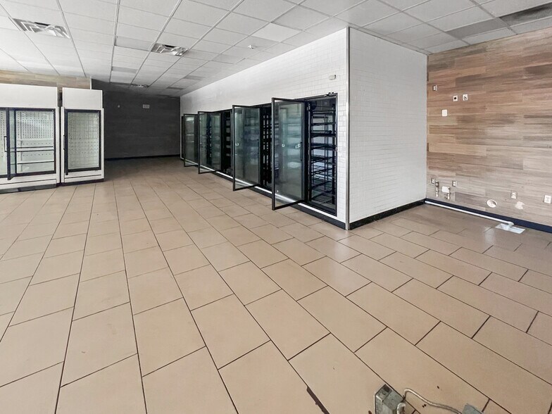 More Photos Of 2380 John F Kennedy Blvd, Jersey City Convenience Store For Sale