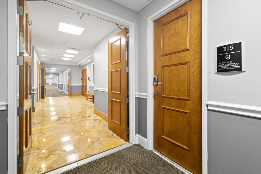 More Photos Of 1880 N Congress Ave, Boynton Beach Medical For Sale