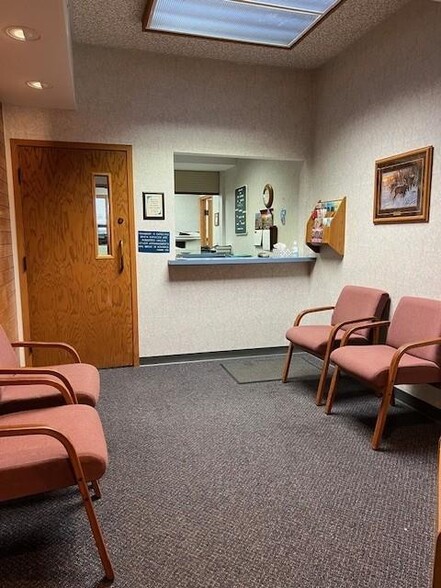 More Photos Of 1521 Northway Dr, Saint Cloud Medical For Sale