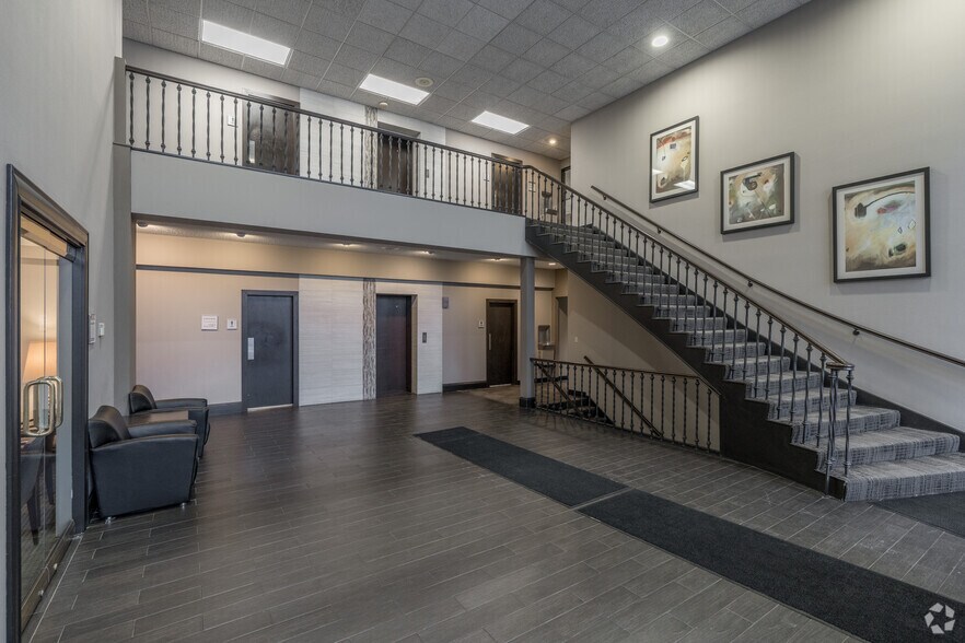 More Photos Of 7800 Metro Pky, Bloomington Coworking Space