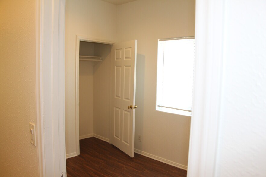 More Photos Of 638 E 7 ST, Long Beach Apartments For Sale