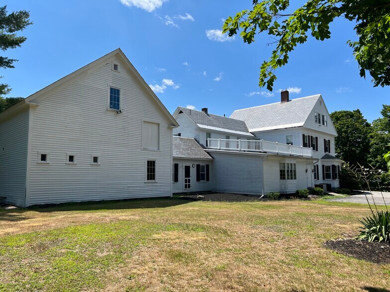 More Photos Of 763 Massachusetts Ave, Lunenburg General Retail For Sale