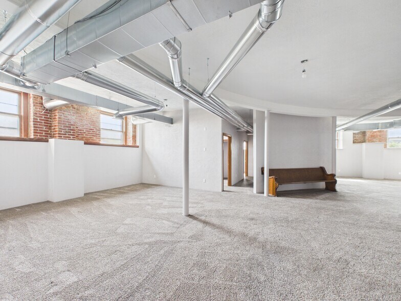 More Photos Of 220 E 6th St, Minden Office Residential For Sale