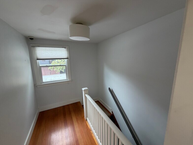More Photos Of 22 Winter St, Reno Loft Creative Space For Lease