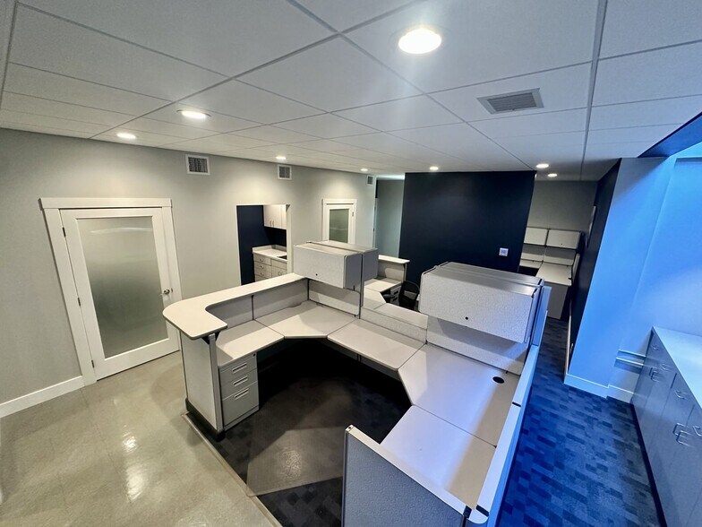 More Photos Of 1401-1451 E Lansing Dr, East Lansing Medical For Sale