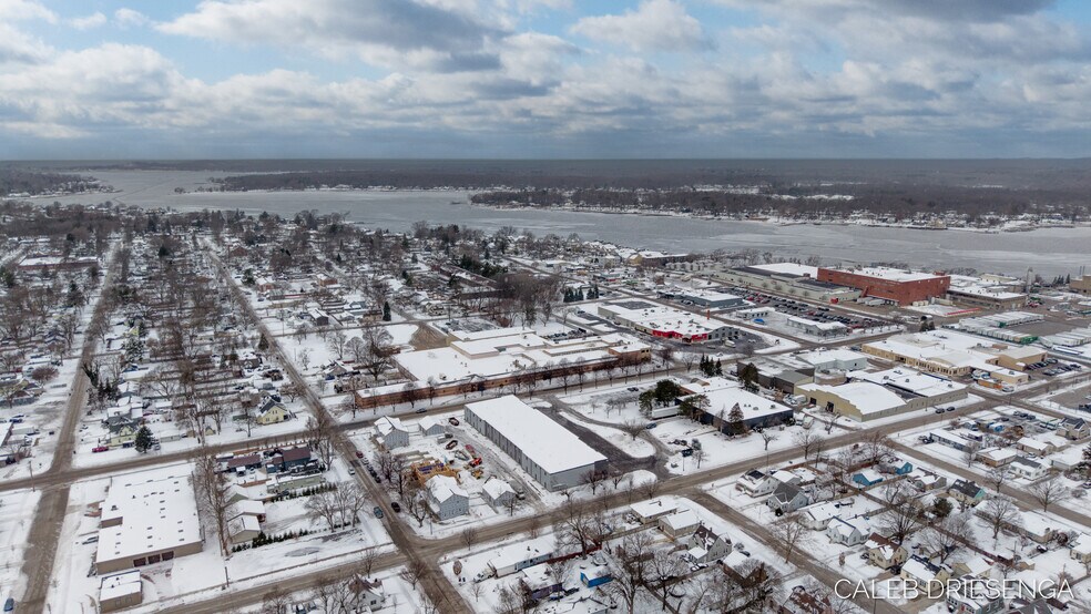More Photos Of 460 Cleveland Ave, Holland Self Storage For Sale