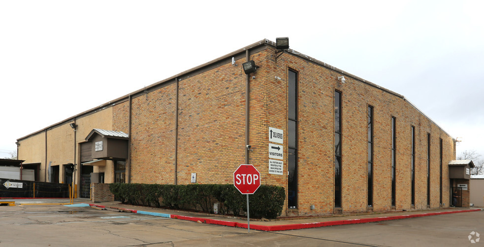 Primary Photo Of 7520 Lawndale St, Houston Office For Lease