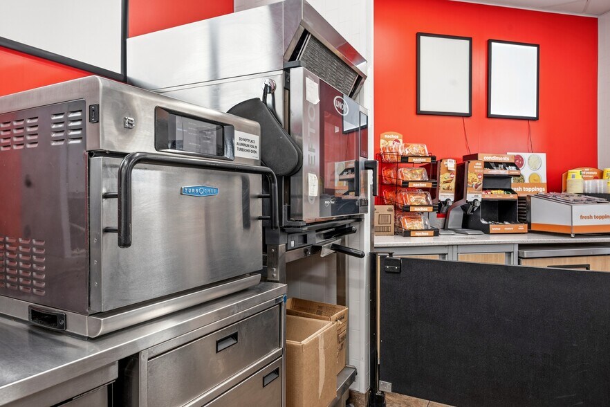 More Photos Of 2902 SW Port St Lucie Blvd, Port Saint Lucie Service Station For Sale