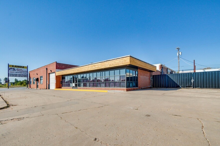 More Photos Of 1727 S Agnew Ave, Oklahoma City Service For Lease