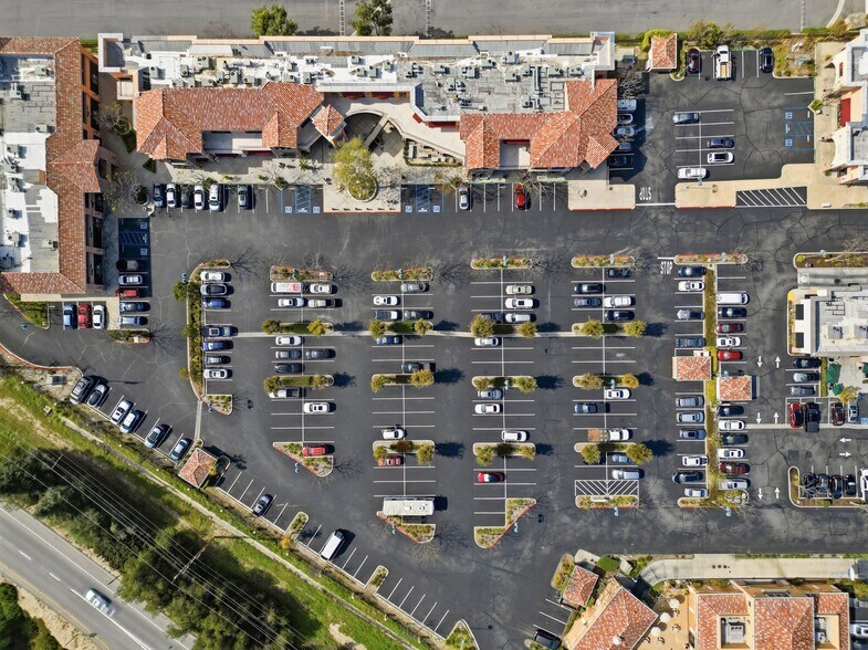 More Photos Of 6591-6599 Collins Dr, Moorpark Unknown For Lease