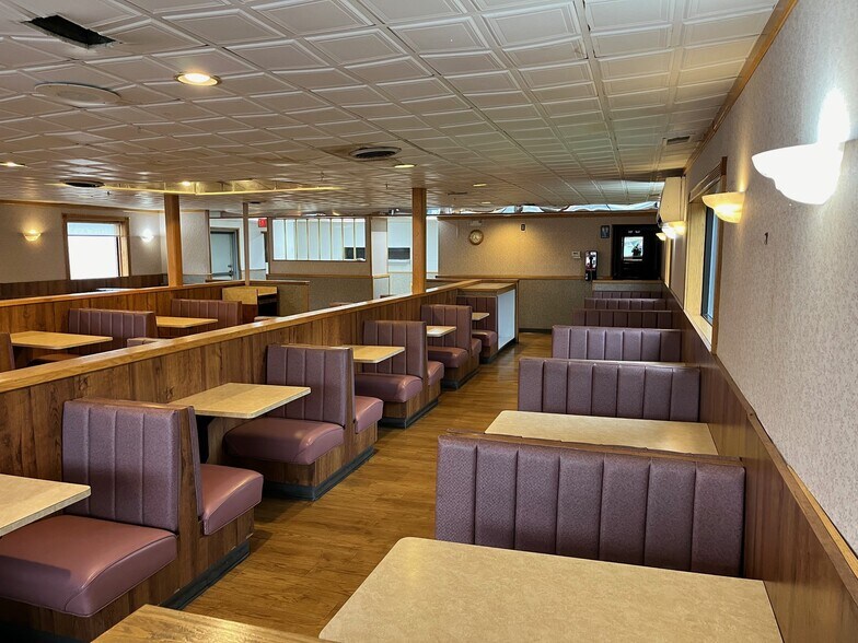 More Photos Of 20 N Main St, Honeoye Falls Restaurant For Sale