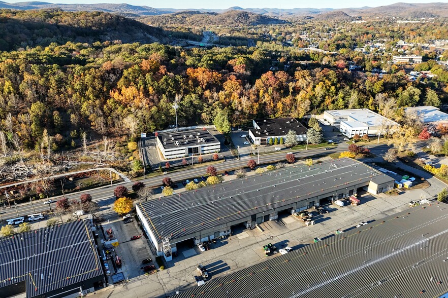 More Photos Of 230 West Parkway, Pompton Plains Flex For Sale