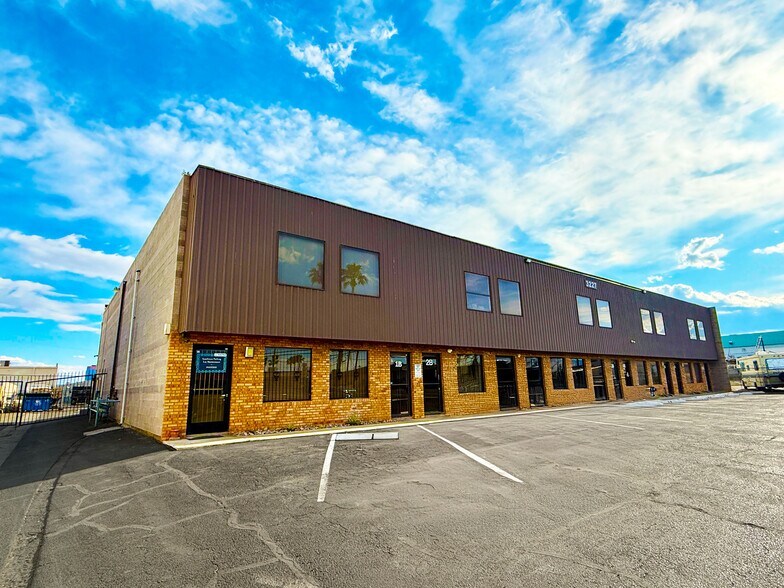 More Photos Of 3227 Meade Ave, Las Vegas Light Manufacturing For Lease