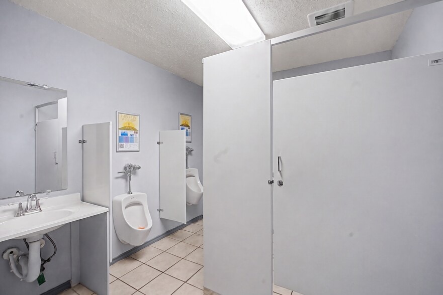 More Photos Of 2111 Skyline Dr, Mesquite Religious Facility For Sale