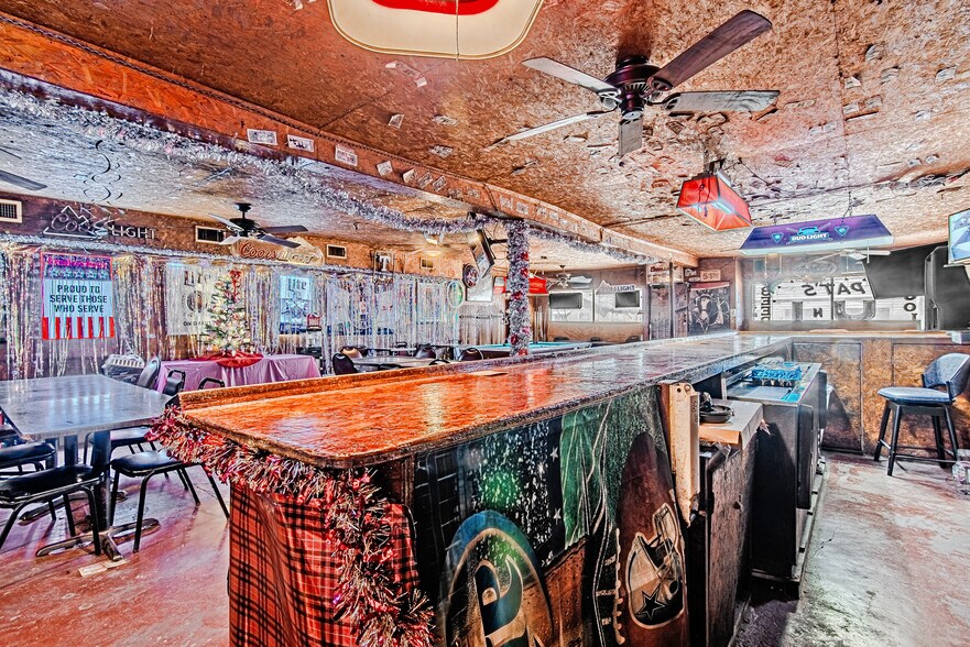 More Photos Of 512 Sodville St, Sinton Sports And Entertainment For Sale