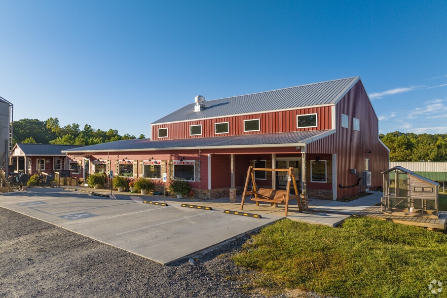 Primary Photo Of 54 Roosters Way, Jasper Restaurant For Sale