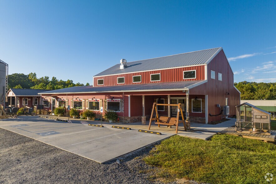 Primary Photo Of 54 Roosters Way, Jasper Restaurant For Sale