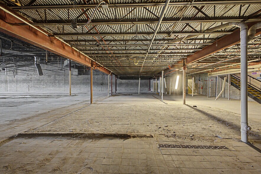 More Photos Of 5866-5870 Middlebelt Rd, Garden City Freestanding For Lease