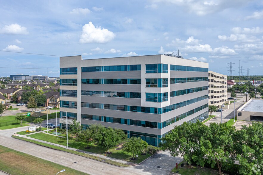 More Photos Of 15721 Park Row, Houston Office For Lease