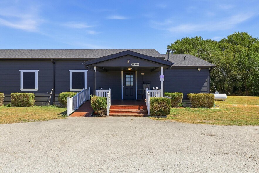 More Photos Of 11540 HWY 69, Whitewright Religious Facility For Sale