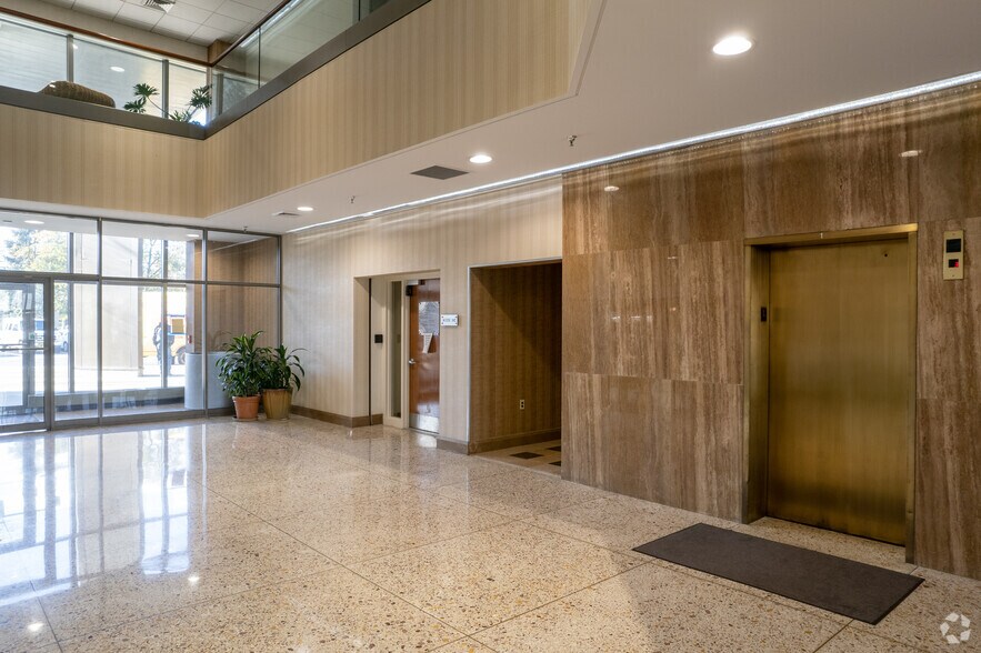 More Photos Of 250 Moonachie Rd, Moonachie Office For Lease