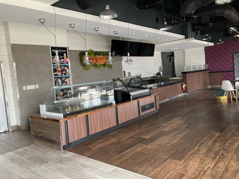 More Photos Of 19010-19074 Gulf Fwy, Friendswood Unknown For Lease