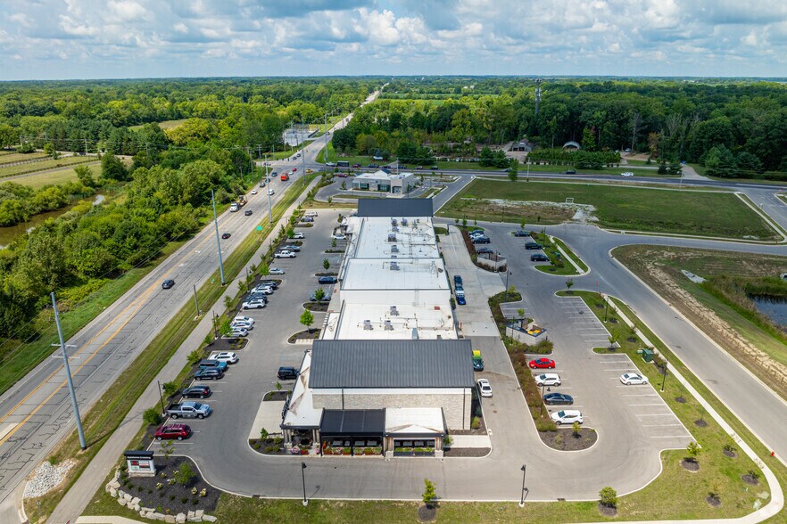 More Photos Of 3091 S US 421, Zionsville Storefront For Sale