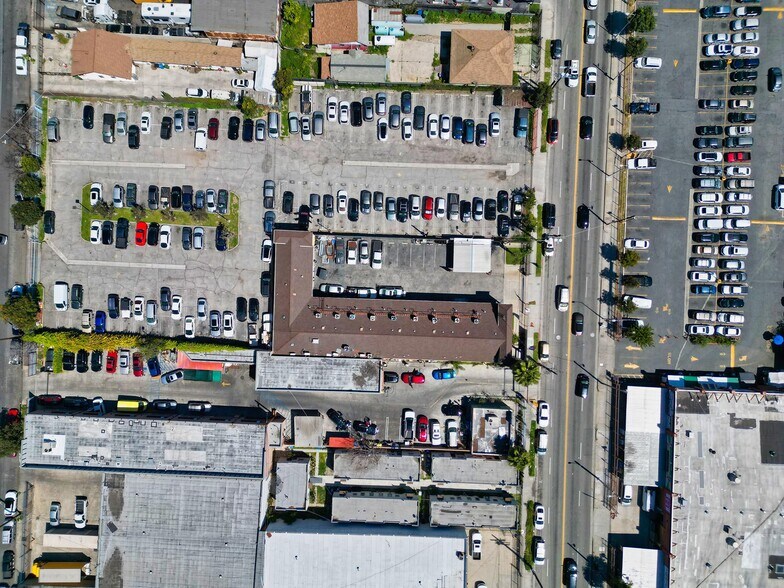 More Photos Of 1833 E Vernon Ave, Los Angeles General Retail For Sale