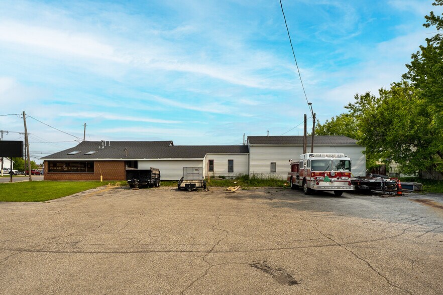 More Photos Of 1486 Abbott Rd, Lackawanna Freestanding For Sale