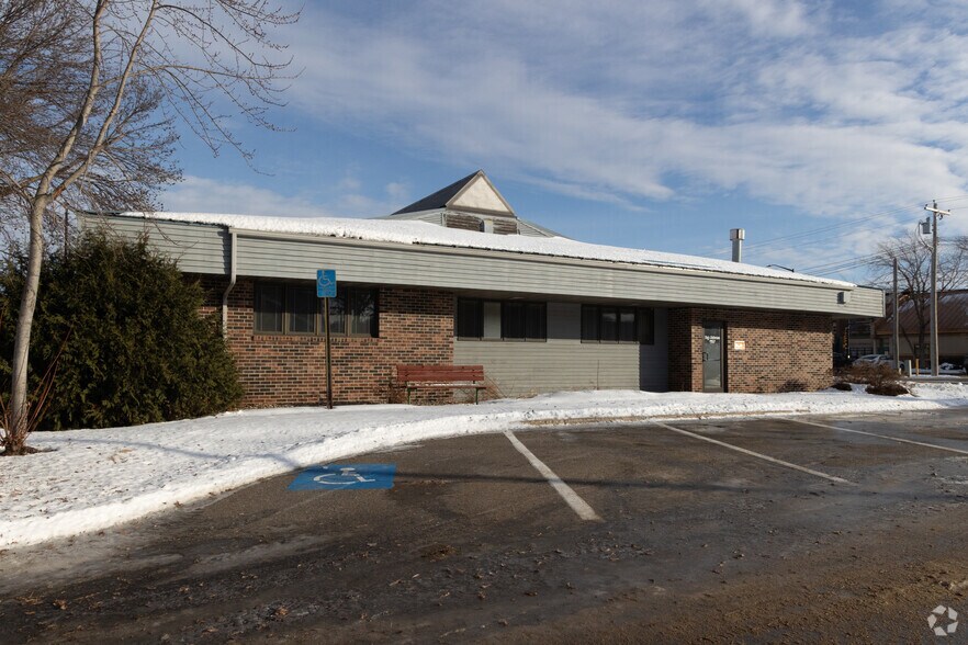 More Photos Of 304 1st St SW, Wadena Office For Sale