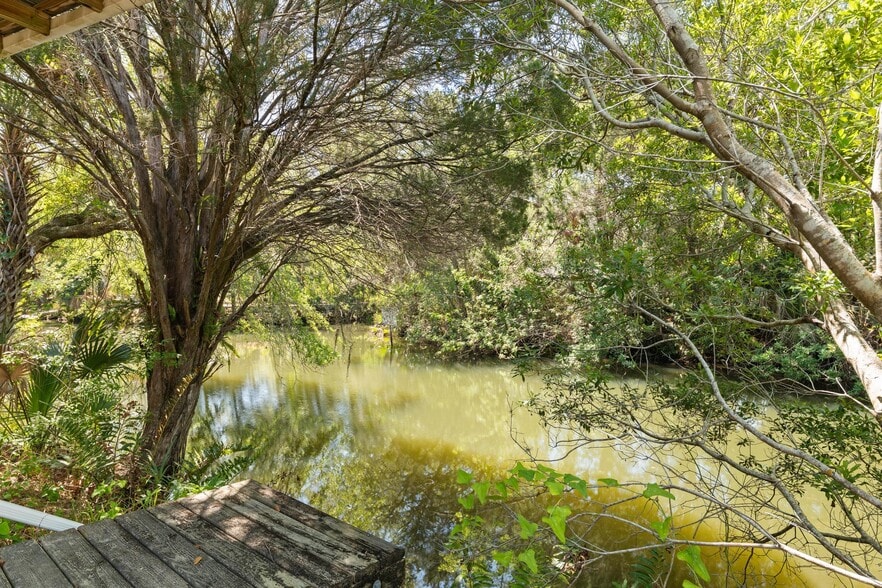 More Photos Of 6024 Cortez Blvd, Weeki Wachee General Retail For Sale