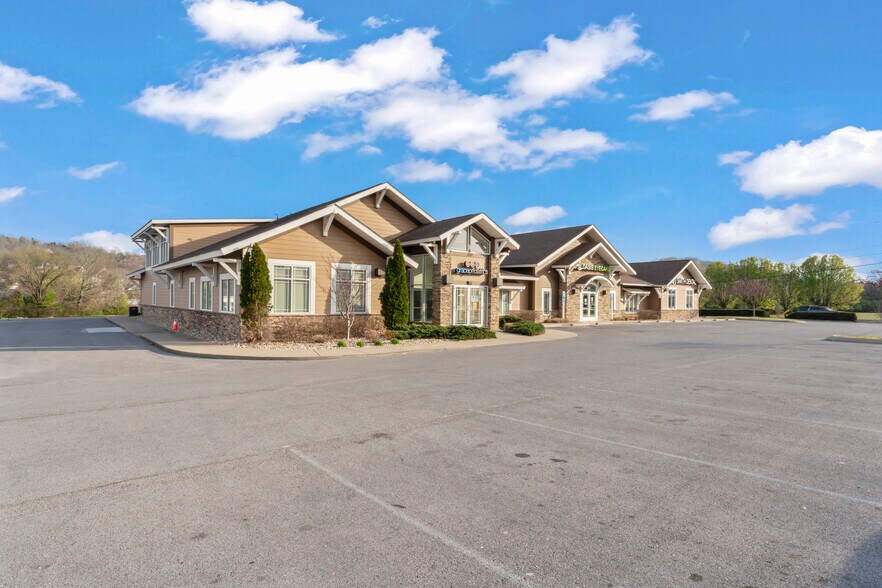 More Photos Of 1335-1347 Rock Springs Rd, Smyrna Office For Sale