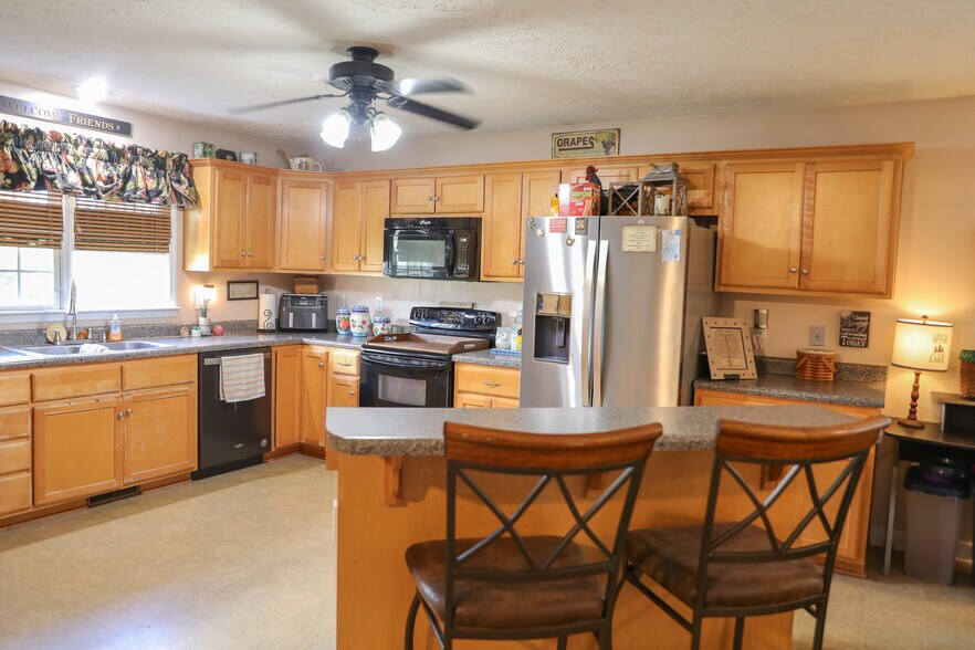 More Photos Of 232 Mine Branch Rd, Crimora Specialty For Sale