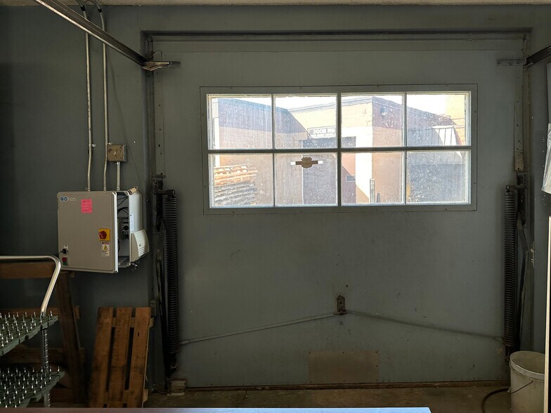 More Photos Of 2603 E 7th Ave, North Saint Paul Light Manufacturing For Sale