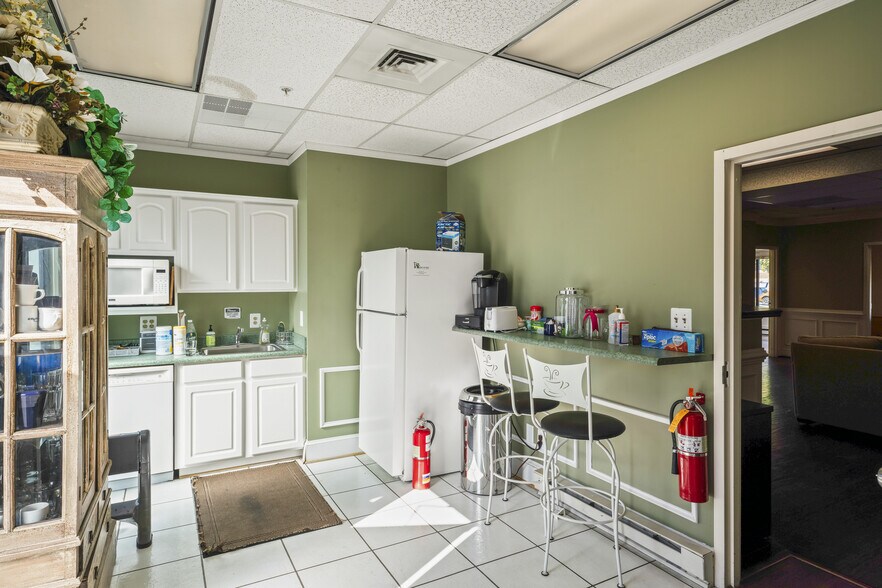 More Photos Of 602 S King St, Leesburg Medical For Lease