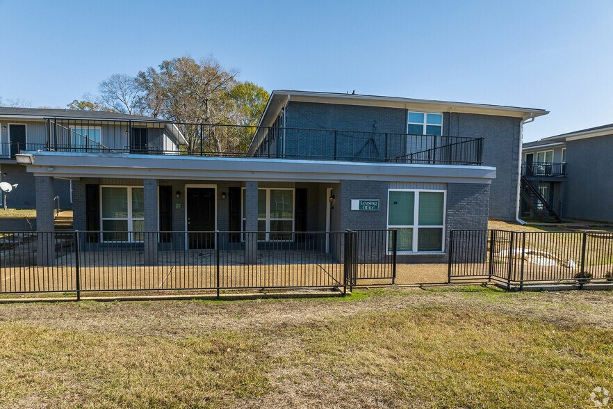 More Photos Of 621 Houston Ave, Jackson Apartments For Sale