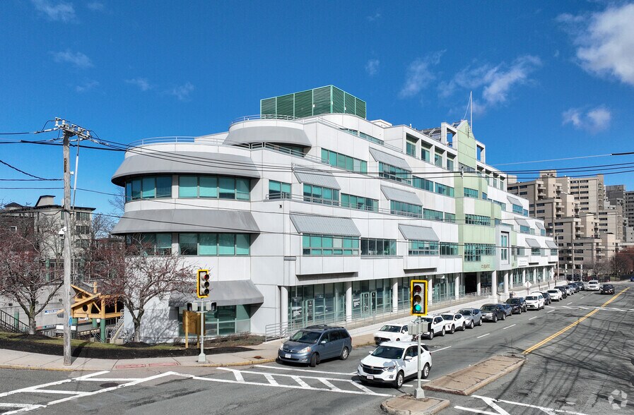 More Photos Of 300 Ocean Ave, Revere Medical For Lease